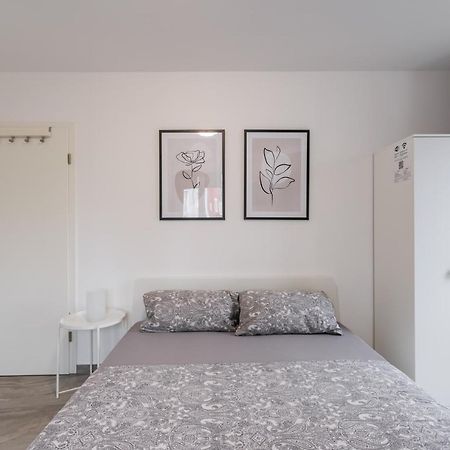 Apartments Cologne Exterior photo