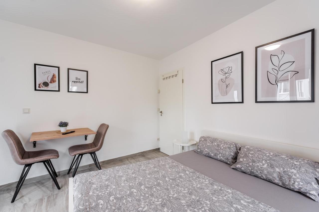 Apartments Cologne Exterior photo